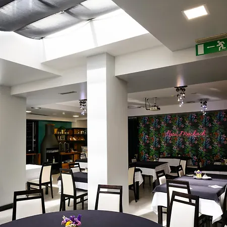 Muchacho Hotel